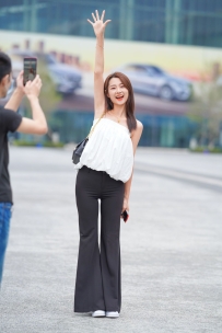 【精选街拍】Vol.2946 甜美可爱黑白配 [91P+1V-1.72GB]