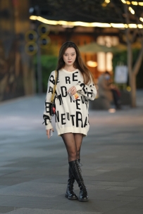 【精选街拍】Vol.1711 凯恩公爵作品 气质高冷美女 [42P+1V-724MB]