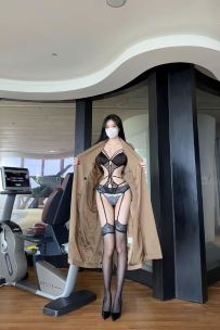 【微密圈】No.299_#唐十七_风衣下的秘密_14P