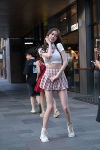 【精选街拍】Vol.2933 百褶裙少女 [78P-1.79GB]