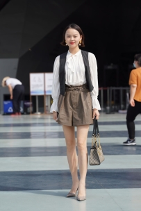 【精选街拍】Vol.3094 优雅气质短发女郎 [90P-1.54GB]